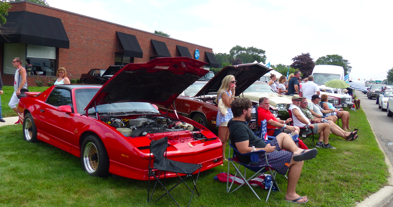 Illustration for article titled The Weirdest And Sexiest Cars That Showed Up To The Woodward Dream Cruise